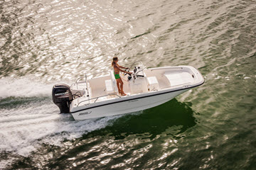 Boston Whaler Boats are one of the safest boats in Ontario boston whaler boats ontario